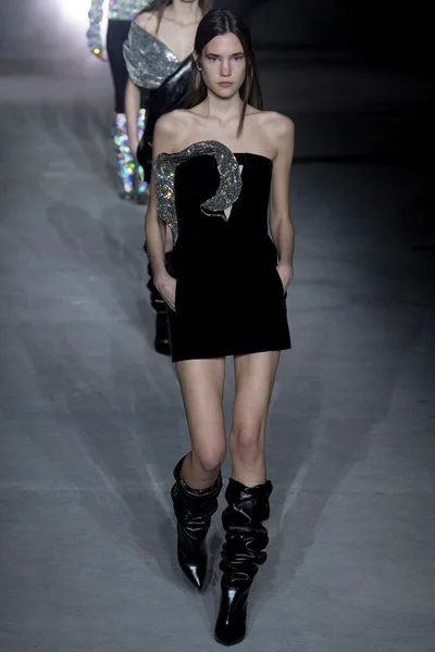 Look 101